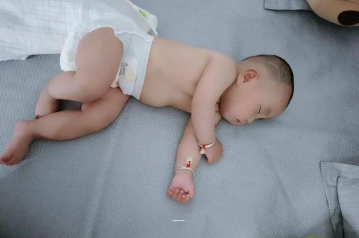 酒泉四个月宝宝不爱笑